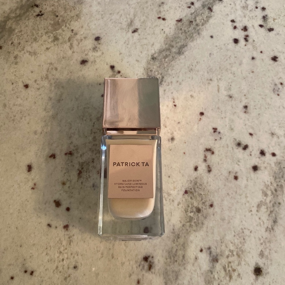 Patrick Ta major skin hydra luxe luminous skin perfecting foundation